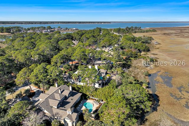 28 Gull Point Rd, Hilton Head Island, SC 29928