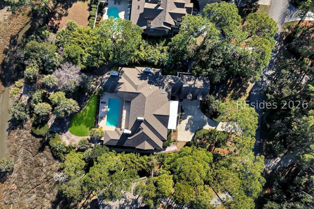 28 Gull Point Rd, Hilton Head Island, SC 29928