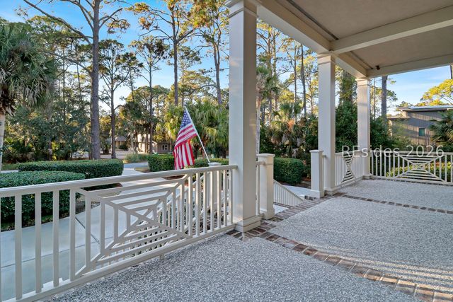 28 Gull Point Rd, Hilton Head Island, SC 29928