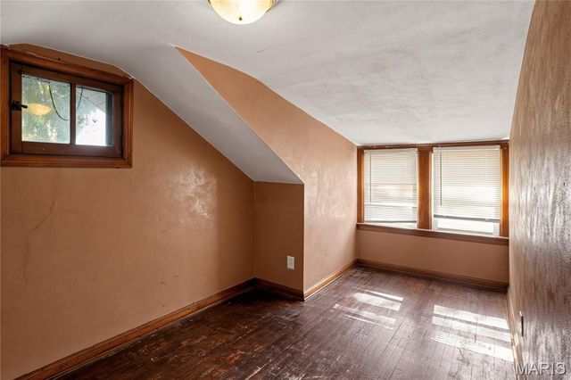 300 S Clark Avenue, Ferguson, MO 63135