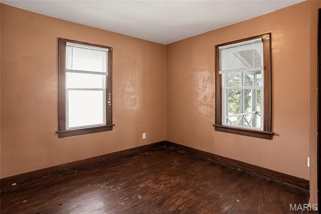 300 S Clark Avenue, Ferguson, MO 63135
