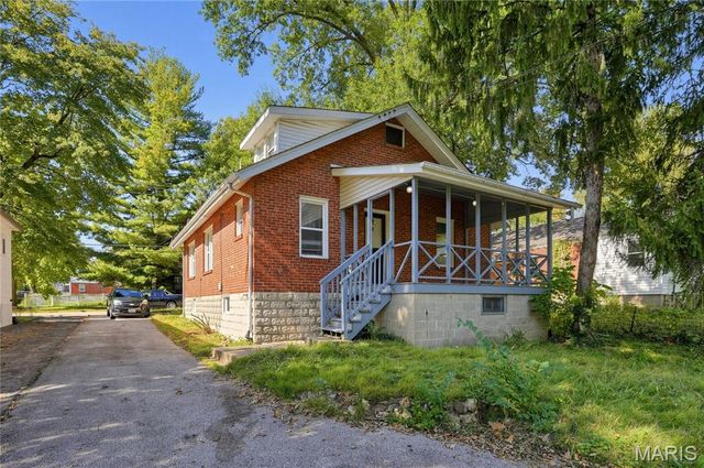 300 S Clark Avenue, Ferguson, MO 63135