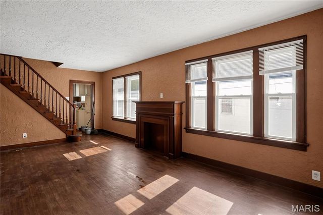 300 S Clark Avenue, Ferguson, MO 63135