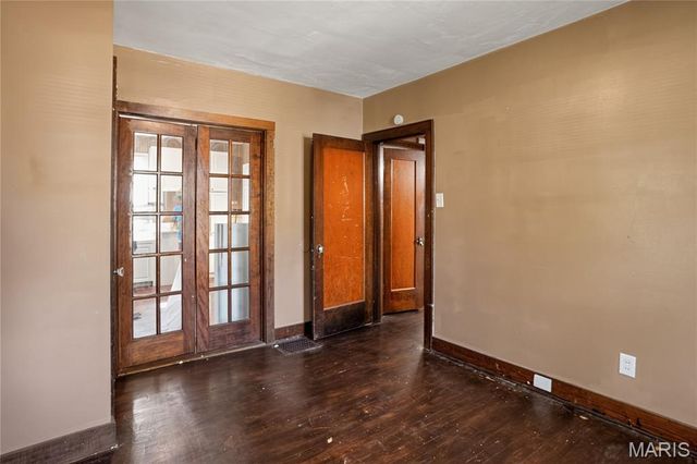 300 S Clark Avenue, Ferguson, MO 63135