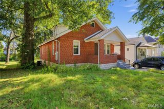 300 S Clark Avenue, Ferguson, MO 63135