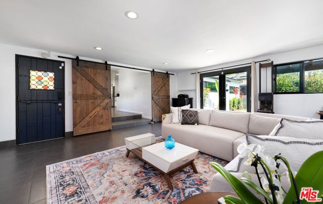 11172 Braddock Drive, Culver City, CA 90230