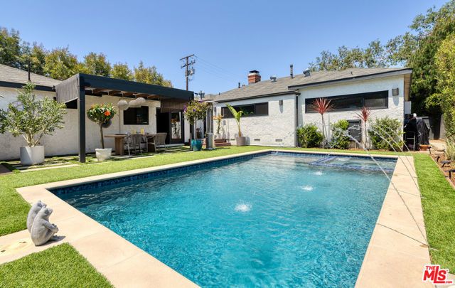 11172 Braddock Drive, Culver City, CA 90230