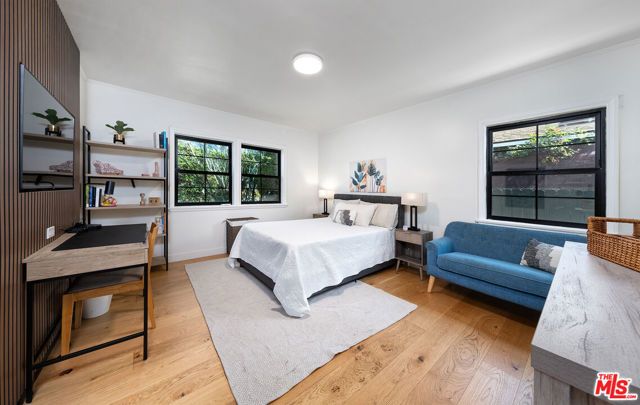 11172 Braddock Drive, Culver City, CA 90230