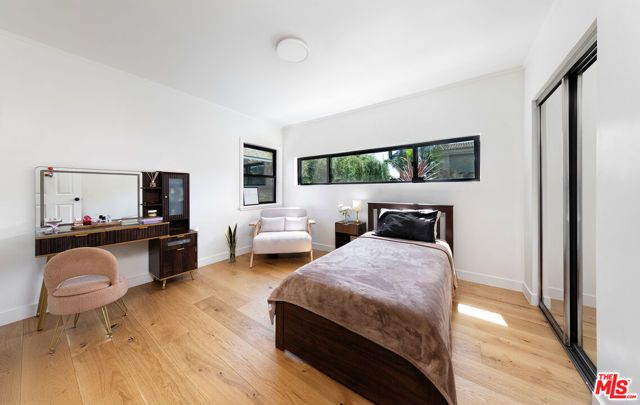 11172 Braddock Drive, Culver City, CA 90230