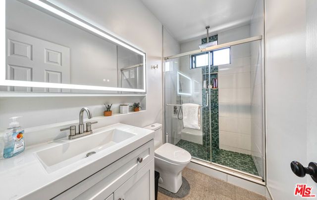 11172 Braddock Drive, Culver City, CA 90230