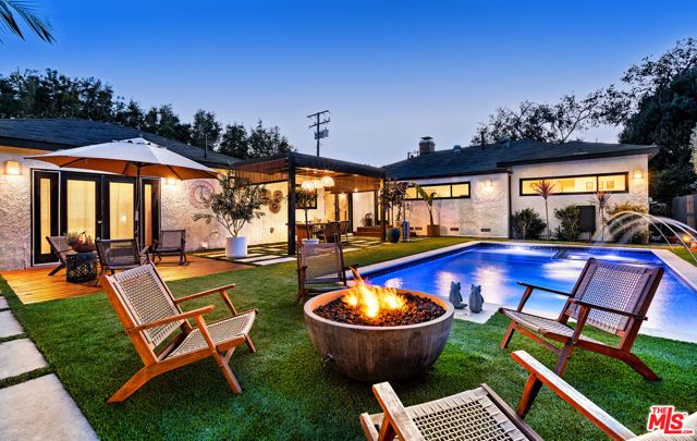 11172 Braddock Drive, Culver City, CA 90230