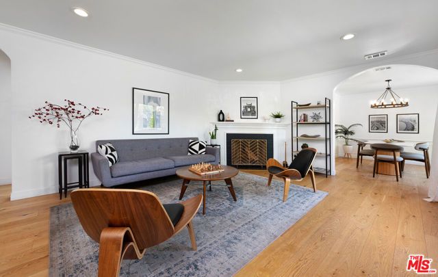 11172 Braddock Drive, Culver City, CA 90230
