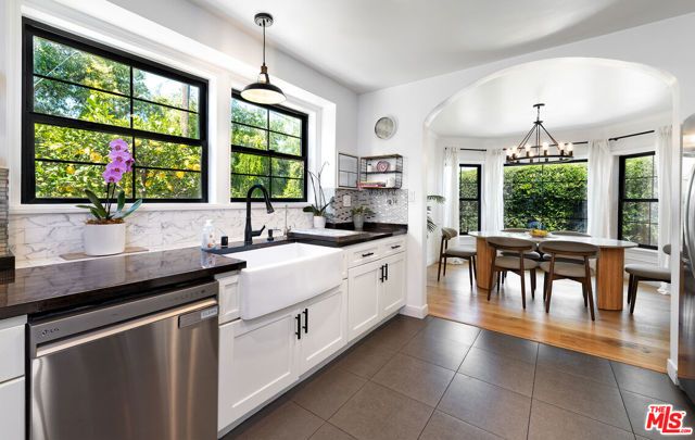 11172 Braddock Drive, Culver City, CA 90230