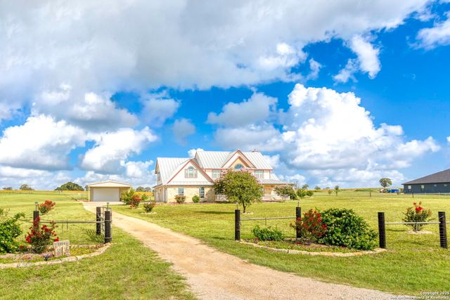 184 Scenic Hills Drive, La Vernia, TX 78121