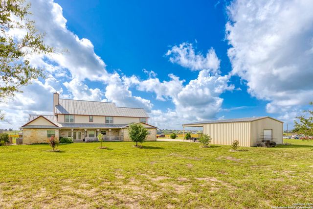 184 Scenic Hills Drive, La Vernia, TX 78121