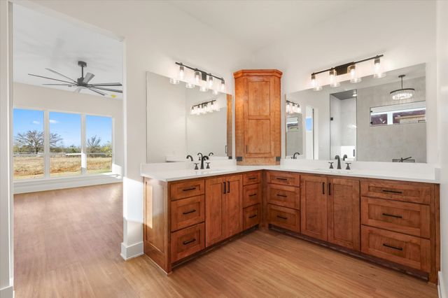 2704 Veridian Point Drive, Burleson, TX 76028