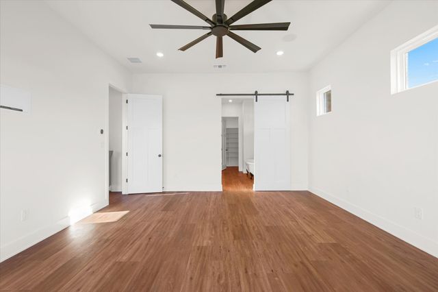 2704 Veridian Point Drive, Burleson, TX 76028