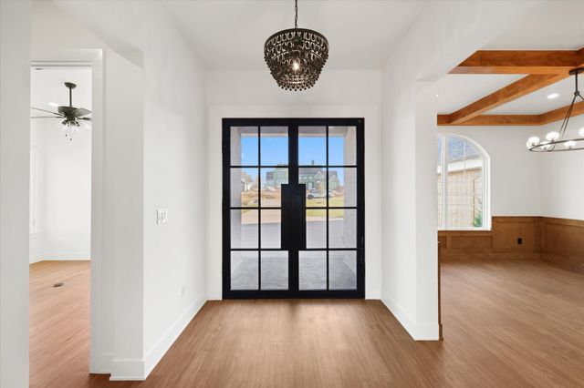 2704 Veridian Point Drive, Burleson, TX 76028