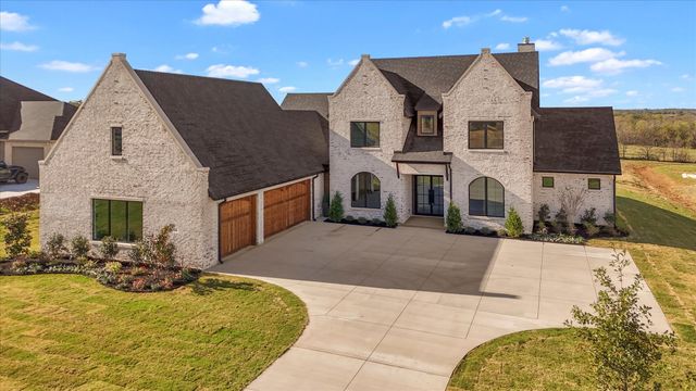 2704 Veridian Point Drive, Burleson, TX 76028