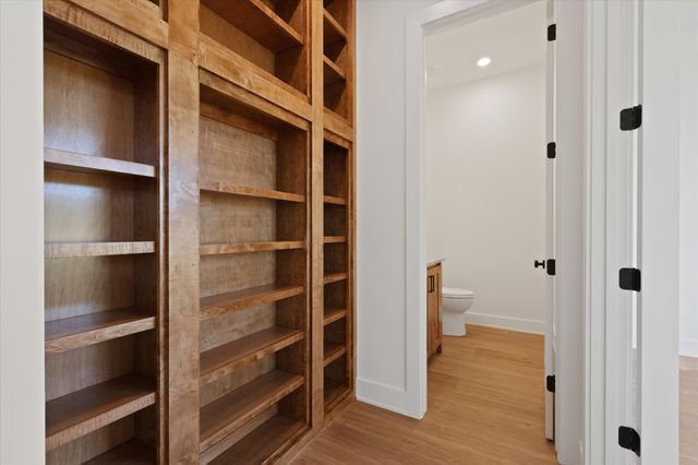 2704 Veridian Point Drive, Burleson, TX 76028