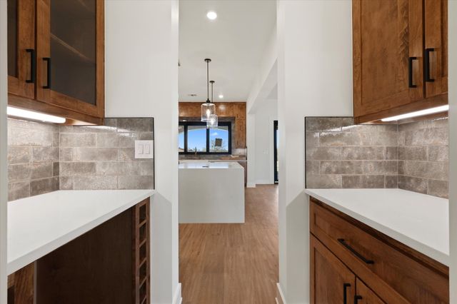 2704 Veridian Point Drive, Burleson, TX 76028