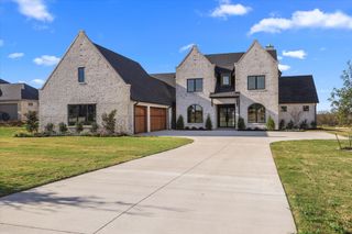 2704 Veridian Point Drive, Burleson, TX 76028