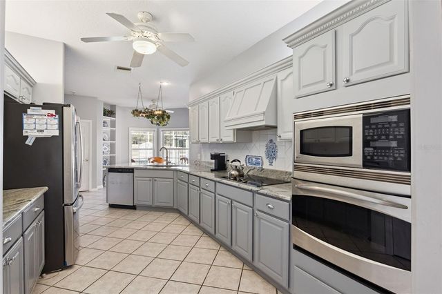 22841 STALLION DRIVE, Sorrento, FL 32776