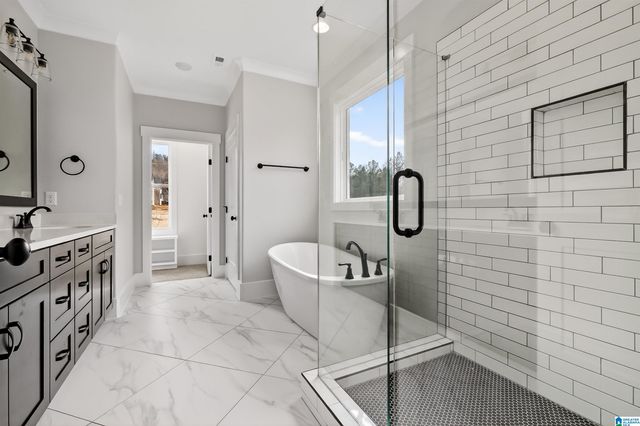 1122 GREY OAKS VALLEY, Pelham, AL 35124