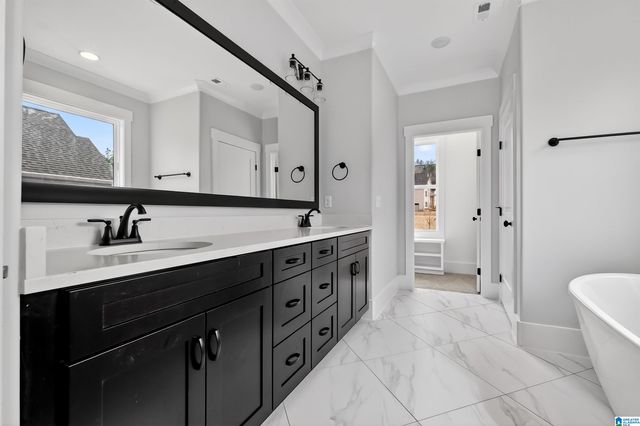 1122 GREY OAKS VALLEY, Pelham, AL 35124