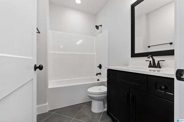 1122 GREY OAKS VALLEY, Pelham, AL 35124