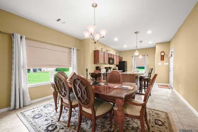13567 Arnold Rd, Walker, LA 70785
