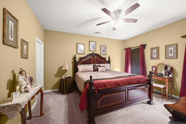 13567 Arnold Rd, Walker, LA 70785