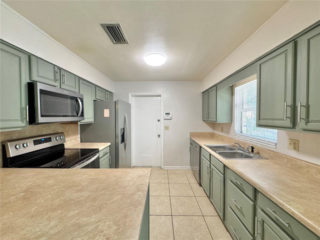 1390 10TH COURT NE, Winter Haven, FL 33881