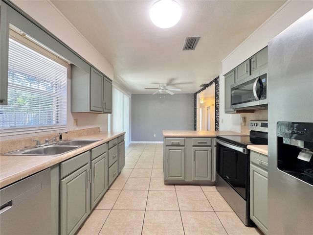 1390 10TH COURT NE, Winter Haven, FL 33881