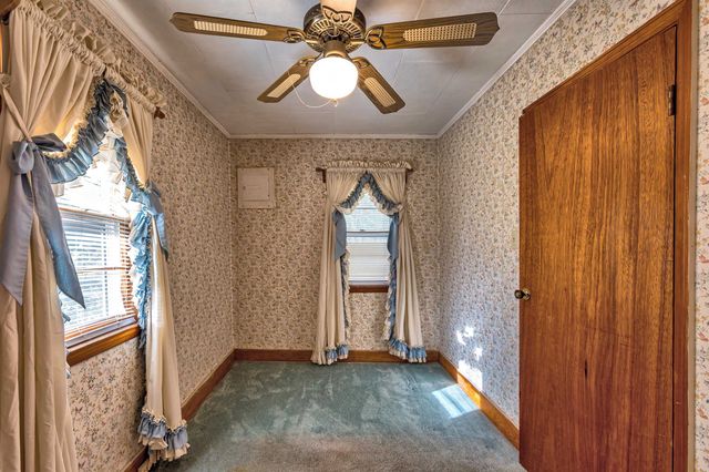 182 Garvin Lake Rd, Gaffney, SC 29340