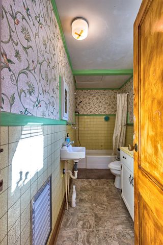 182 Garvin Lake Rd, Gaffney, SC 29340