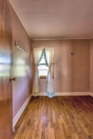 182 Garvin Lake Rd, Gaffney, SC 29340