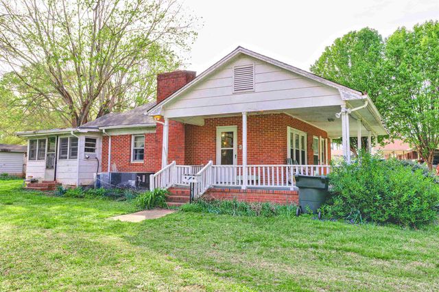 182 Garvin Lake Rd, Gaffney, SC 29340