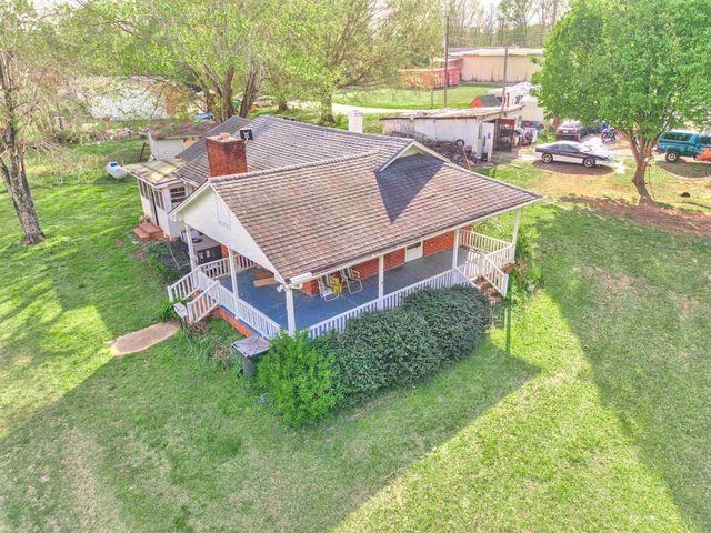 182 Garvin Lake Rd, Gaffney, SC 29340