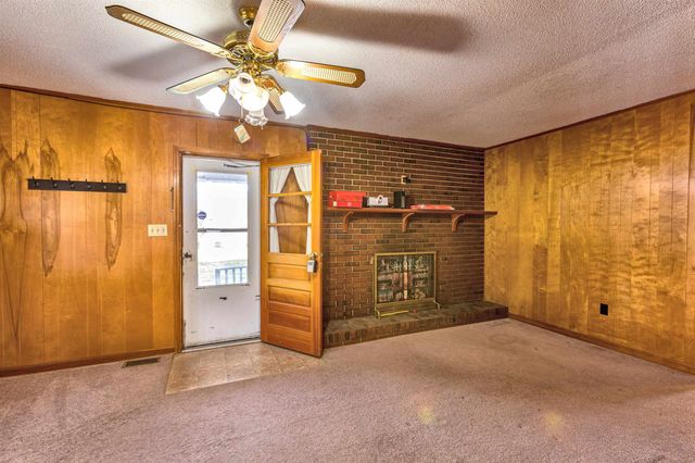 182 Garvin Lake Rd, Gaffney, SC 29340