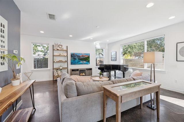 6546 E Lovers Lane, Dallas, TX 75214