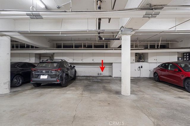 850 N Kings Road 202, West Hollywood, CA 90069
