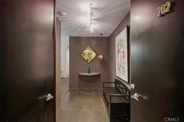 850 N Kings Road 202, West Hollywood, CA 90069