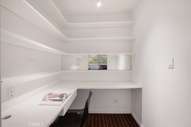 850 N Kings Road 202, West Hollywood, CA 90069