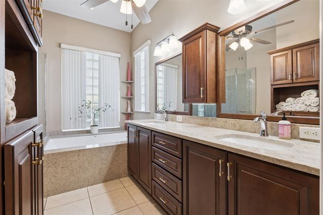 1500 EDGEWATER DRIVE, Mount Dora, FL 32757