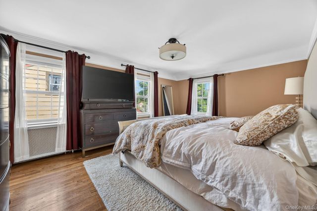1049 Admont Avenue, Franklin Square, NY 11010