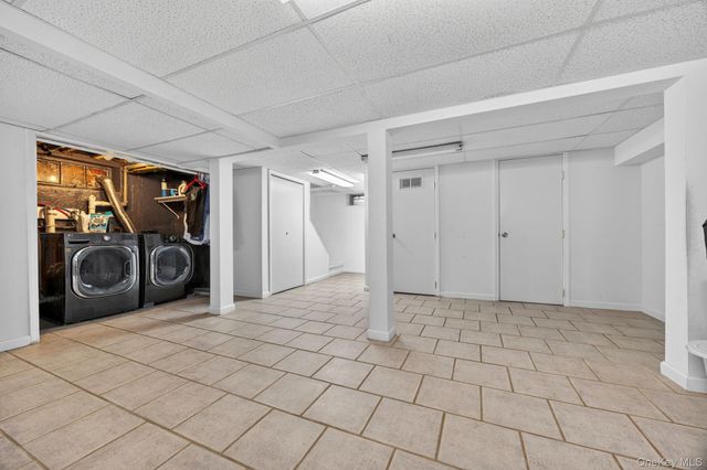 1049 Admont Avenue, Franklin Square, NY 11010