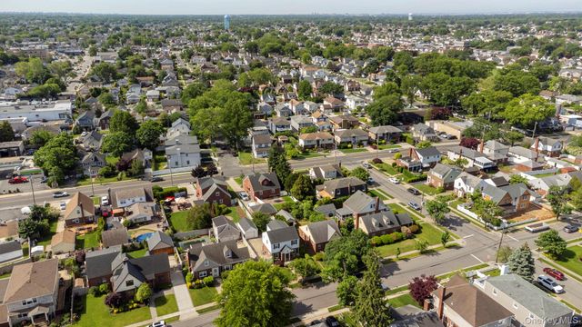 1049 Admont Avenue, Franklin Square, NY 11010