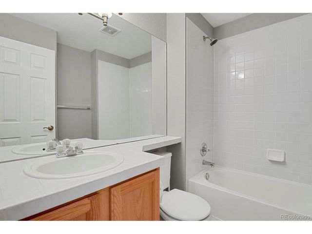 6141 Trailhead Rd, Highlands Ranch, CO 80130