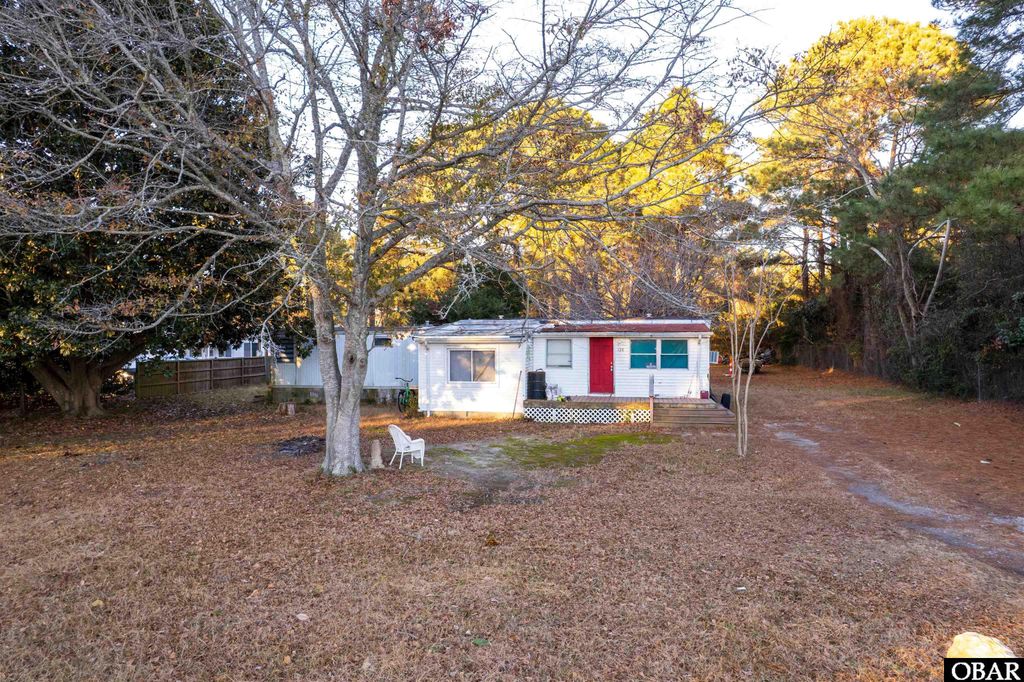 Image 2 of property listing at 128 Snow Goose Lane, Knotts Island, NC 27950